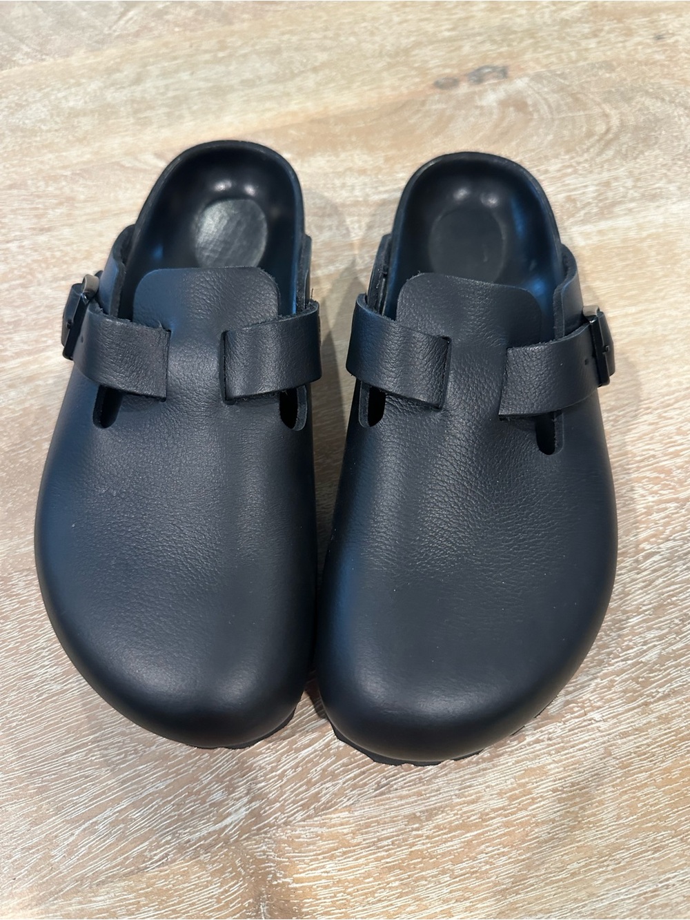 Birkenstock Boston Black Slip-On Shoe. Leather Black Women US 7 EU 38